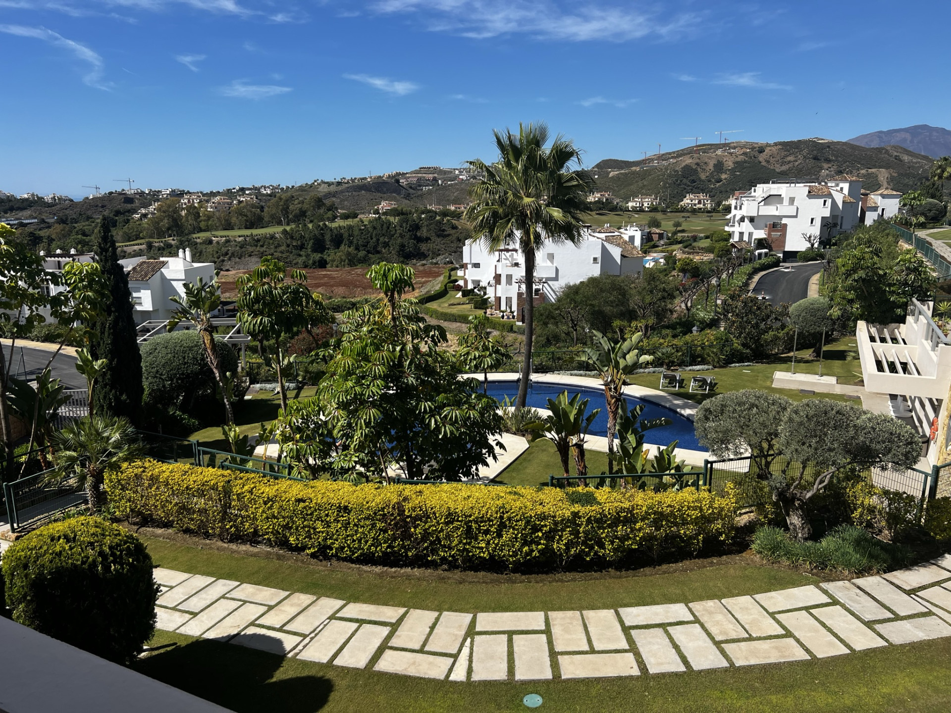 3 Bedroom Apartment in Benahavís - Photo 24