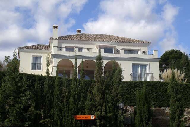 Villa in Nueva Andalucia