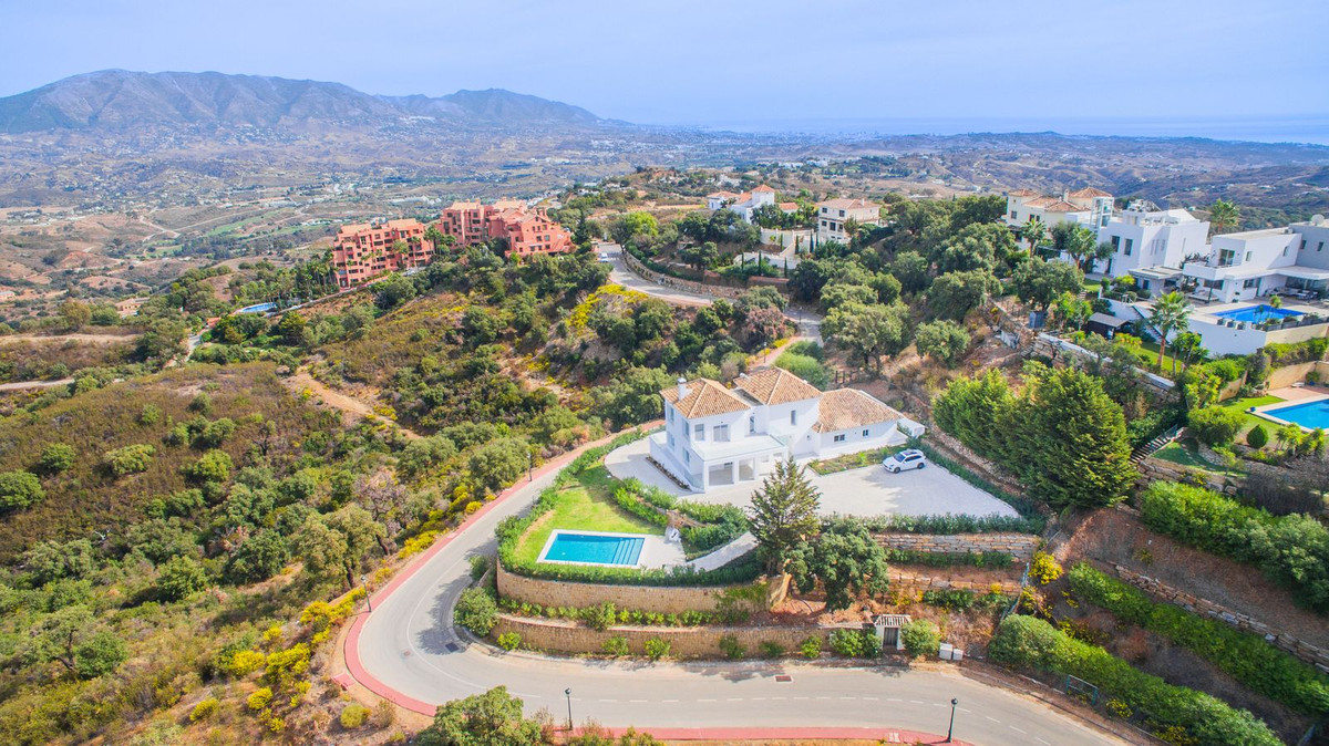 4 Bedroom Villa in Marbella - Photo 41