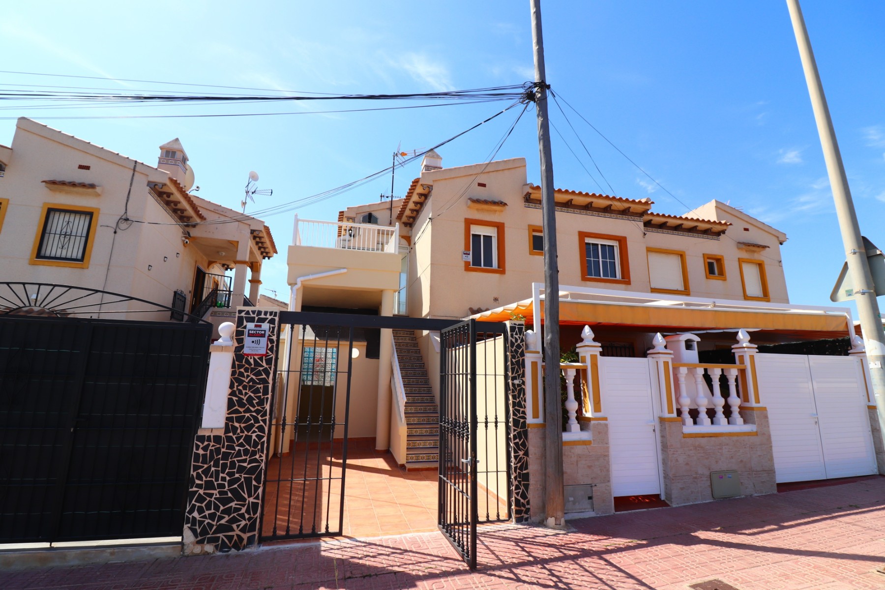 Apartamento com 2 quartos com piscina em Alicante, Espanha – Foto 1