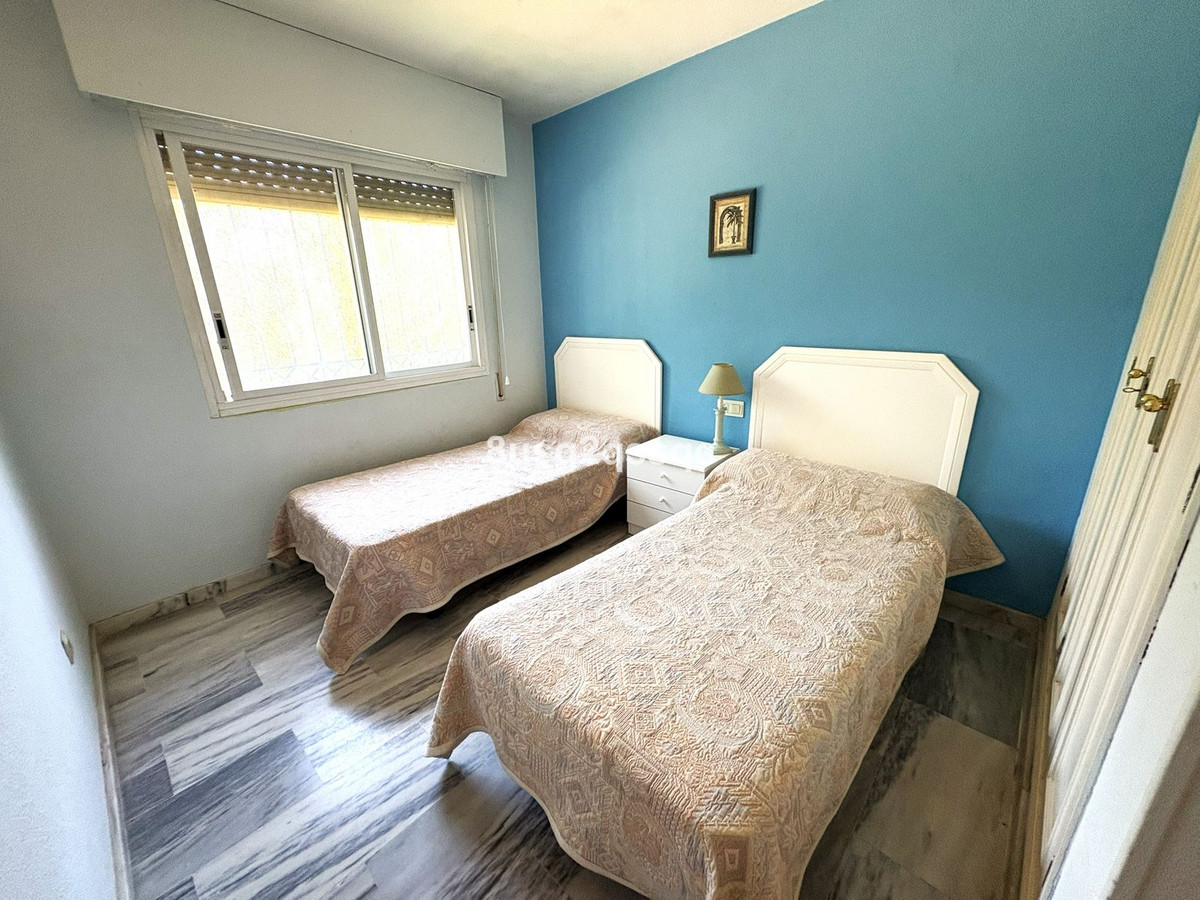 3 Bedroom Apartment in Estepona - Photo 18