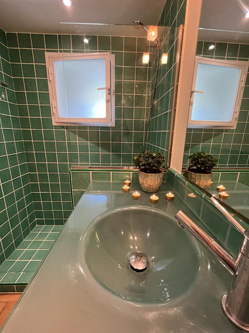 Piso de 2 dormitorios con piscina en Málaga – Foto 15