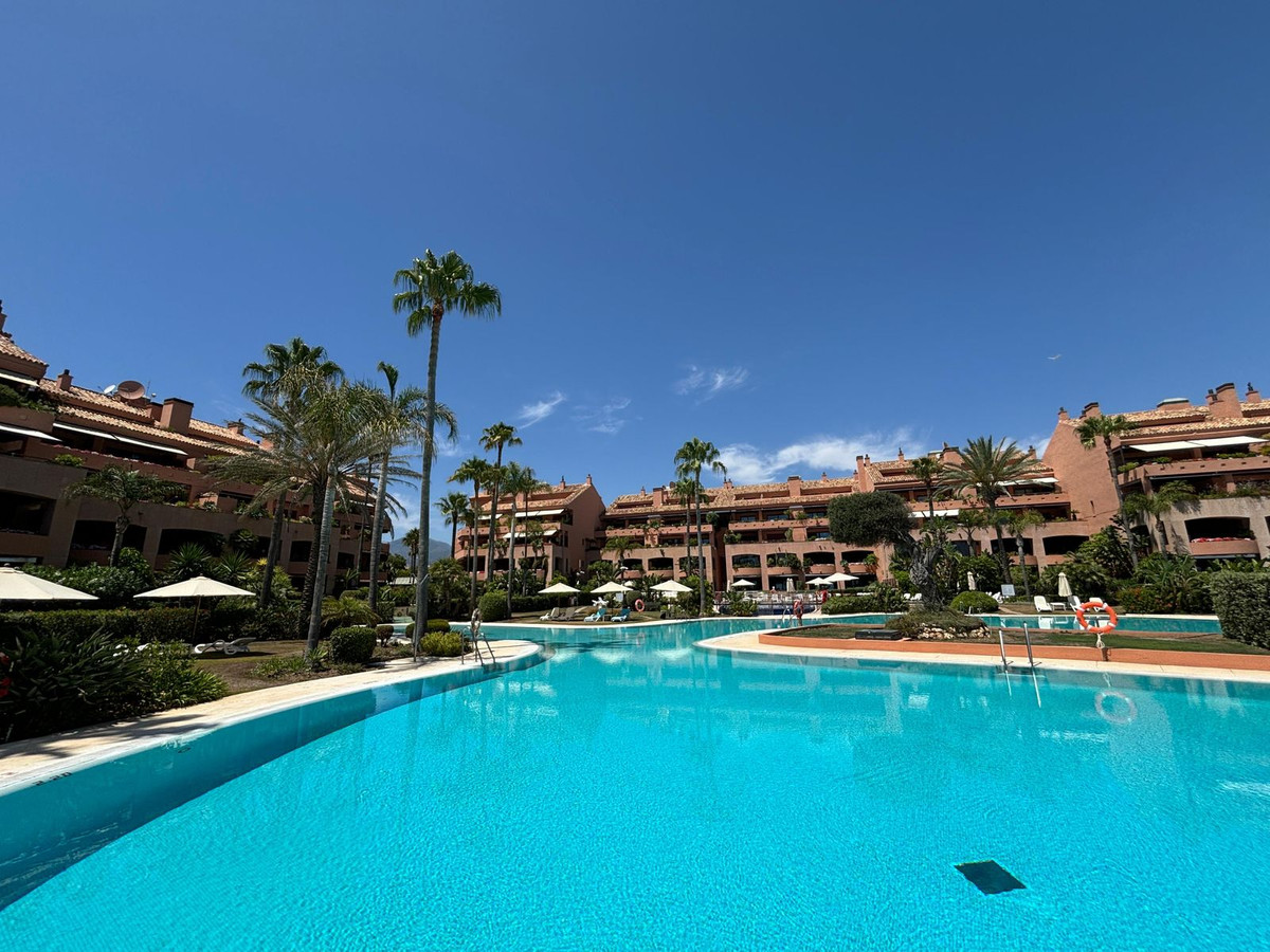 2 Bedroom Apartment in Marbella - Photo 36
