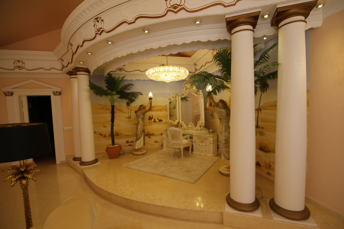 6 Bedroom Villa in Sotogrande - Photo 18