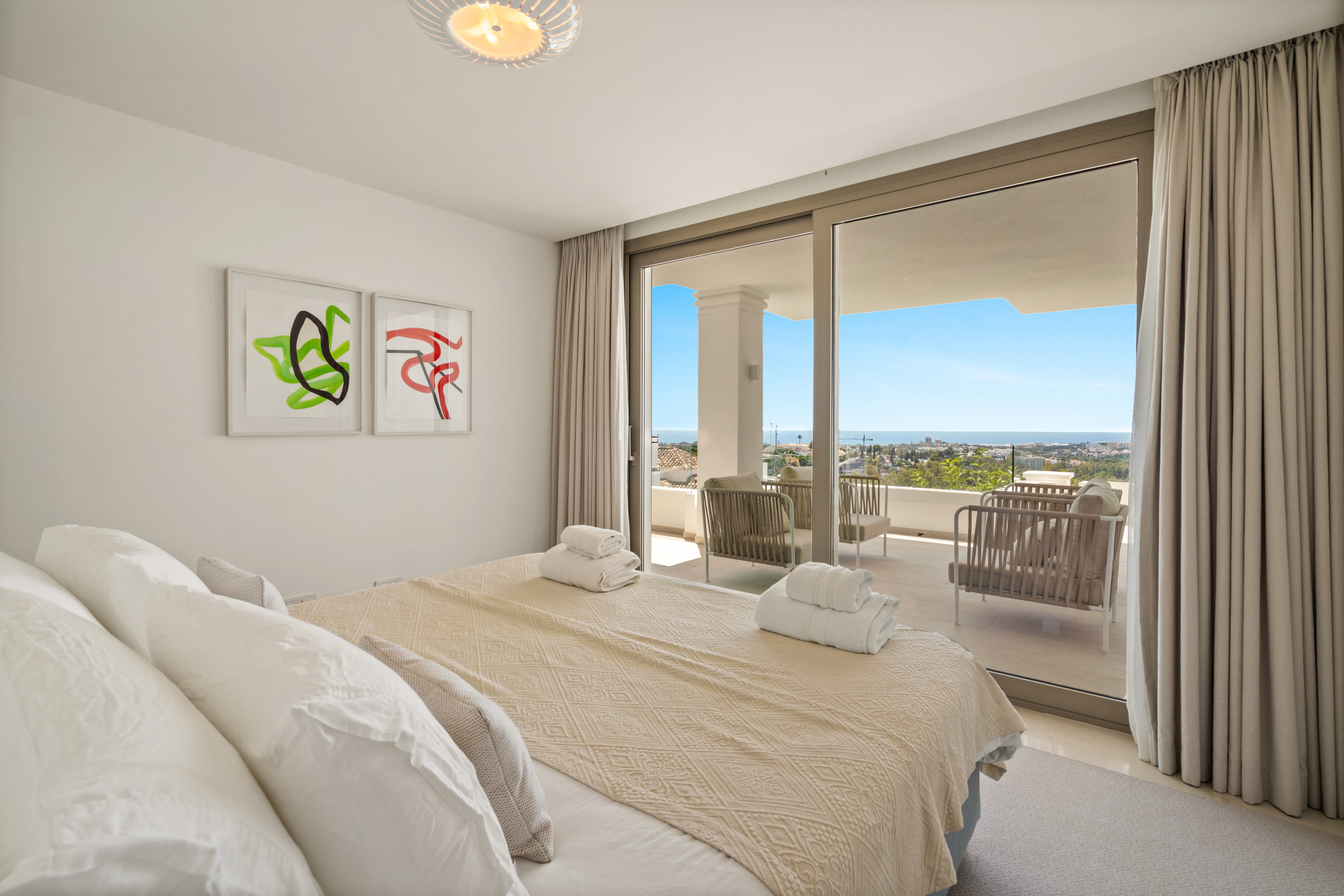 5 Bedroom Apartment in Marbella - Photo 16