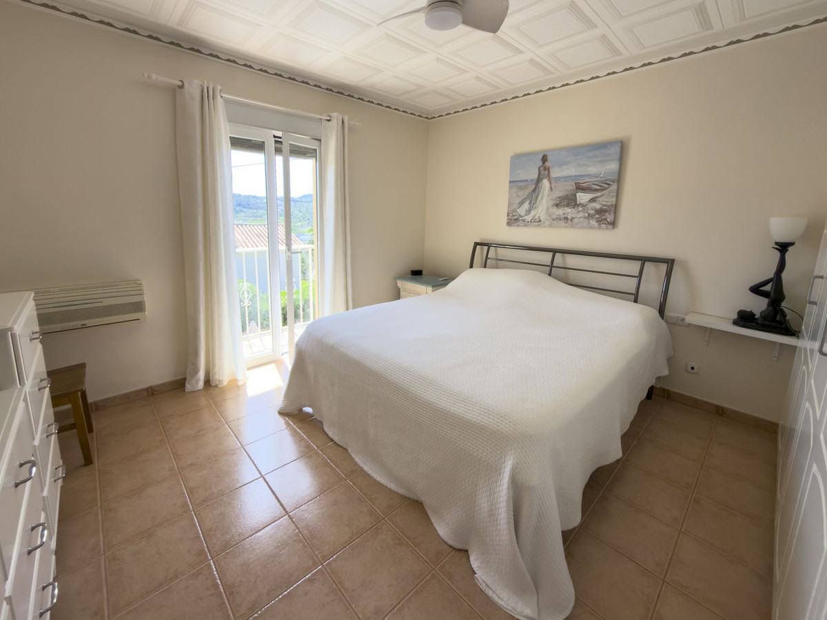 5 Bedroom Villa in Coín - Photo 29
