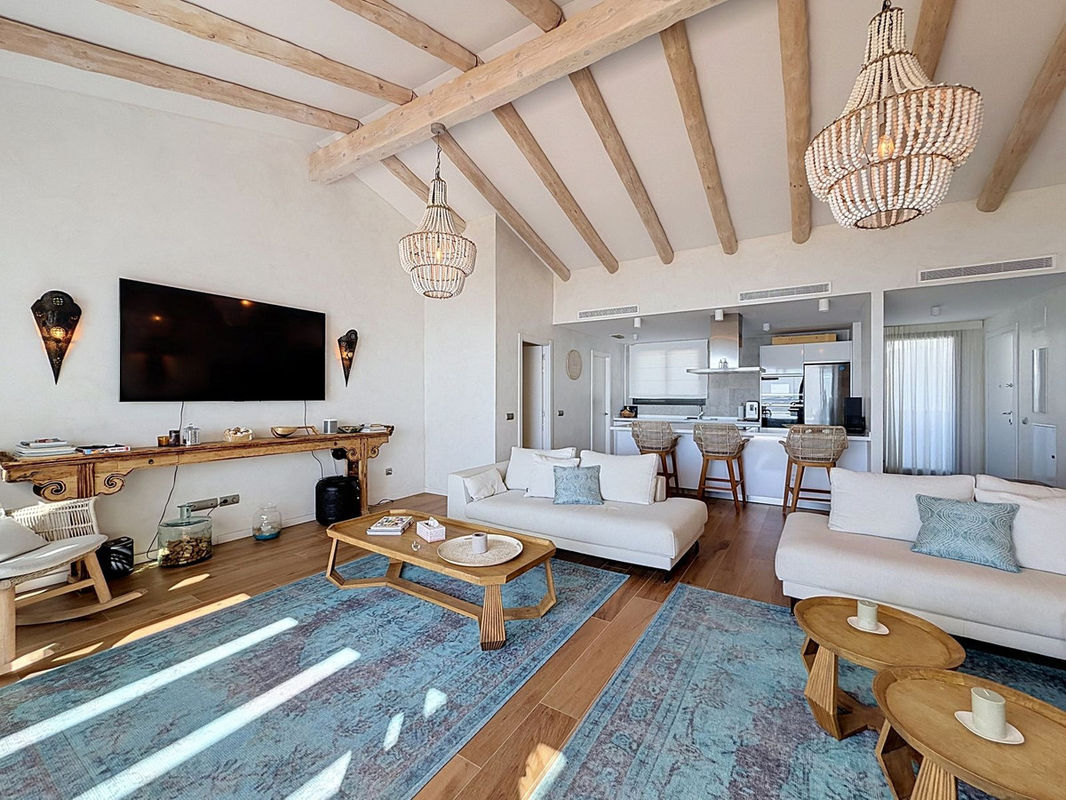 4 Bedroom Penthouse in La Alcaidesa - Photo 20