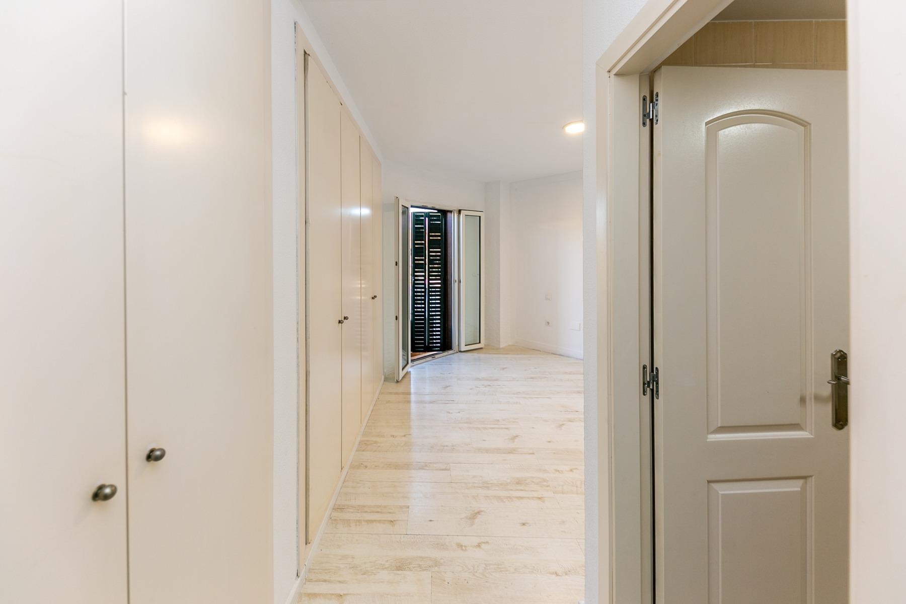 3 Bedroom Apartment in Benalmádena - Photo 10