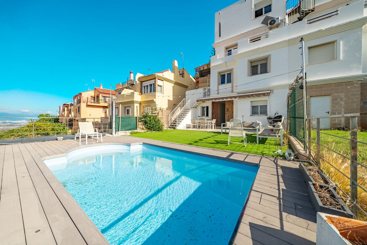 6 Bedroom Villa in Alhaurín de la Torre - Photo 4