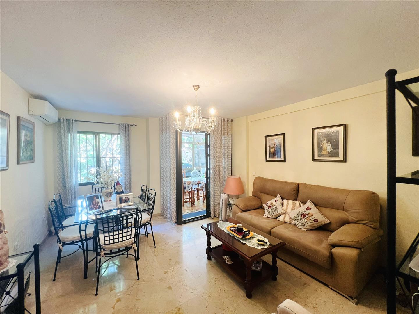 2 Bedroom Apartment in Marbella - Photo 3