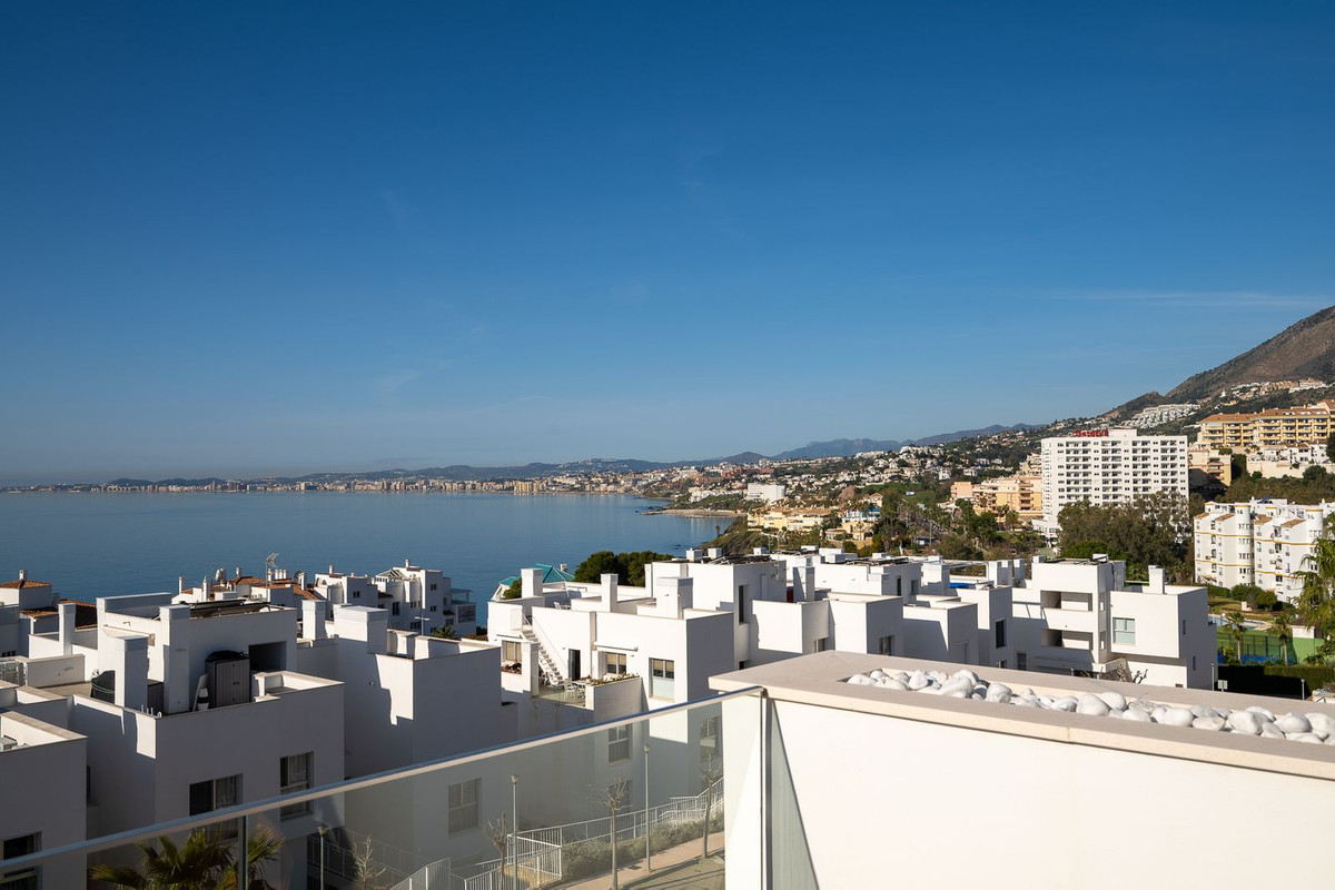 3 Bedroom Penthouse in Benalmádena - Photo 18