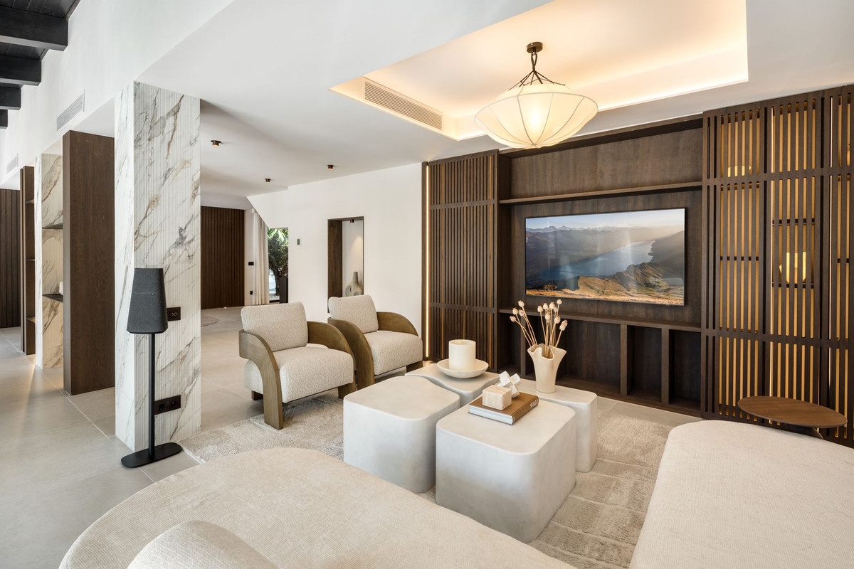 5 Bedroom Villa in Marbella - Фото 2
