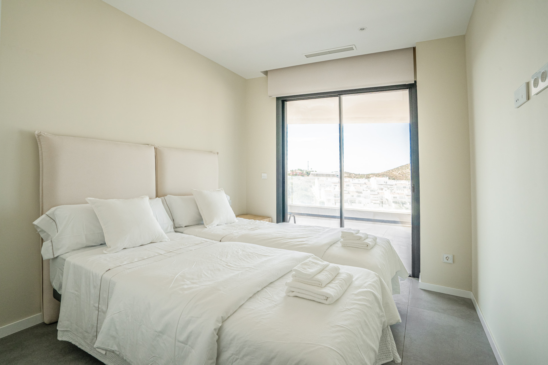 2 Bedroom Apartment in Fuengirola - Photo 6
