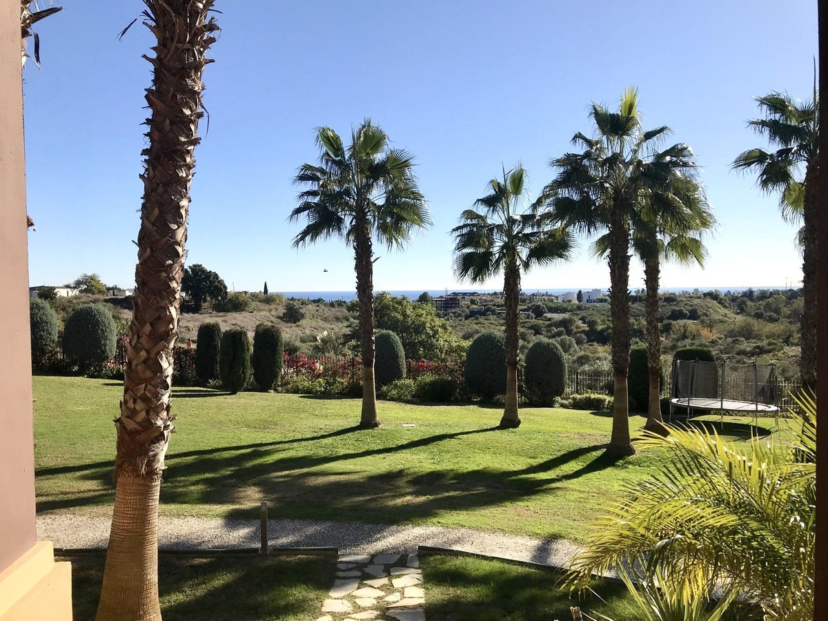 6 Bedroom Villa in Marbella - Photo 13