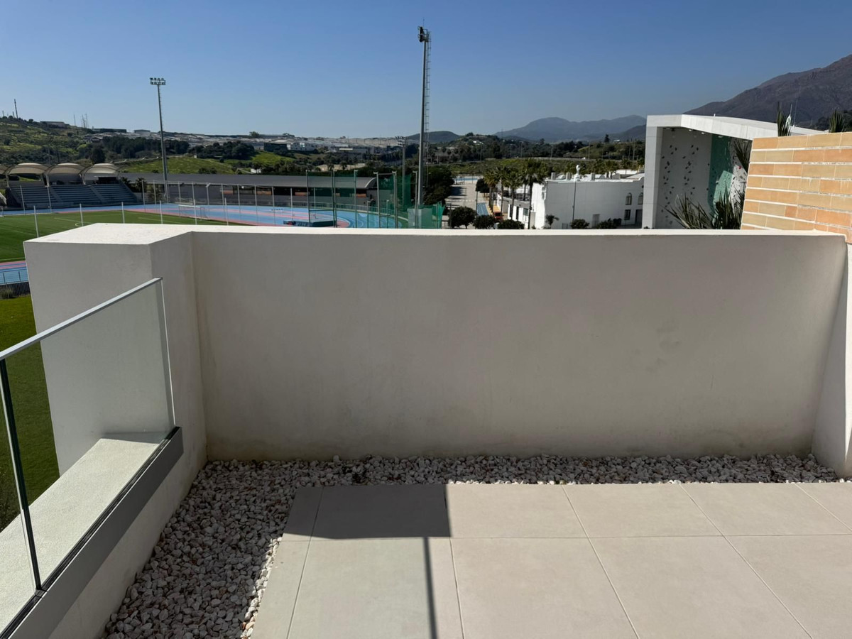2 Bedroom Penthouse in Estepona - Foto 7