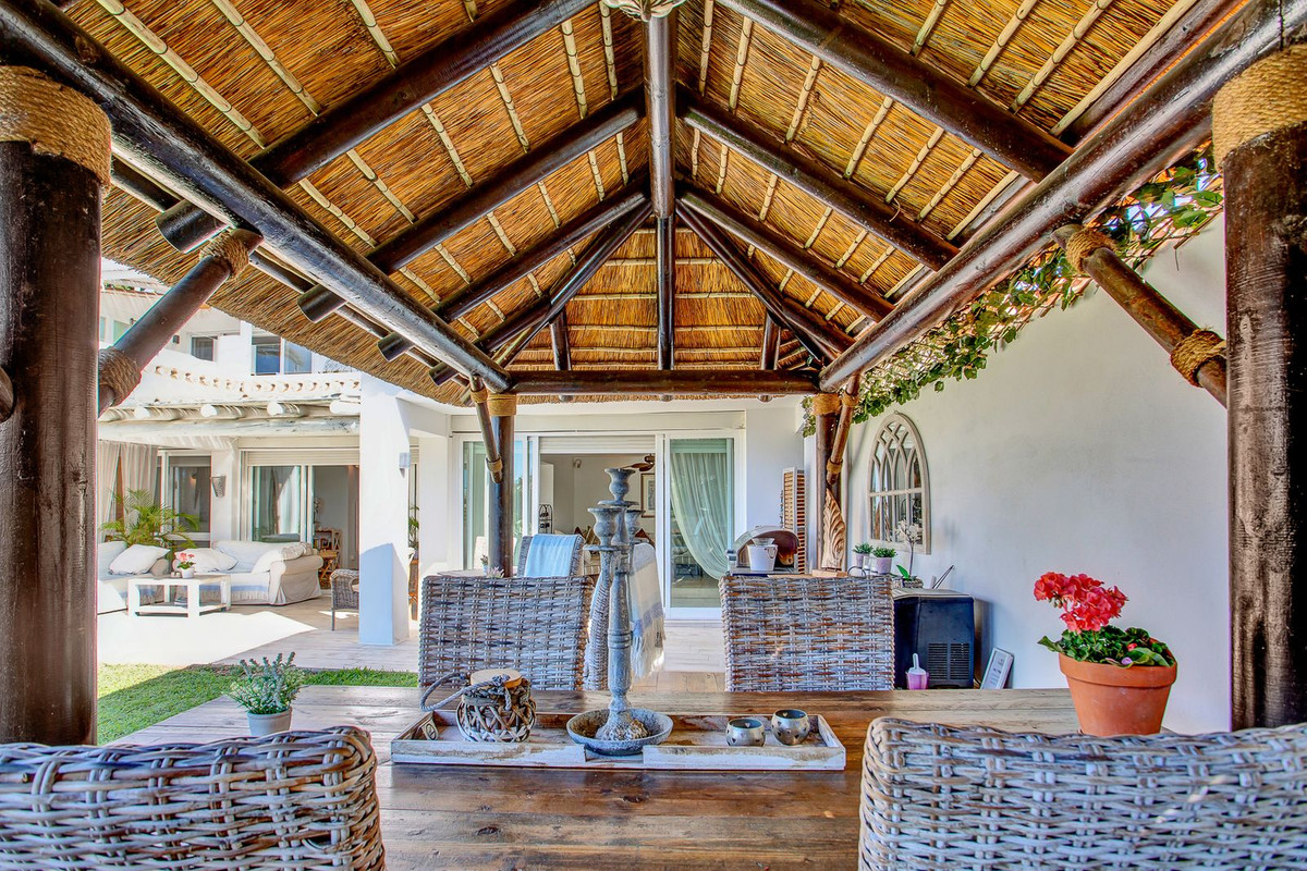 6 Bedroom Villa in Marbella - Photo 68