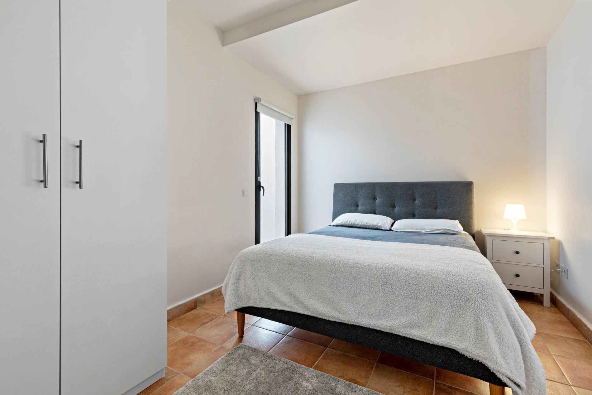 4 Bedroom Townhouse in Benahavís - Photo 17