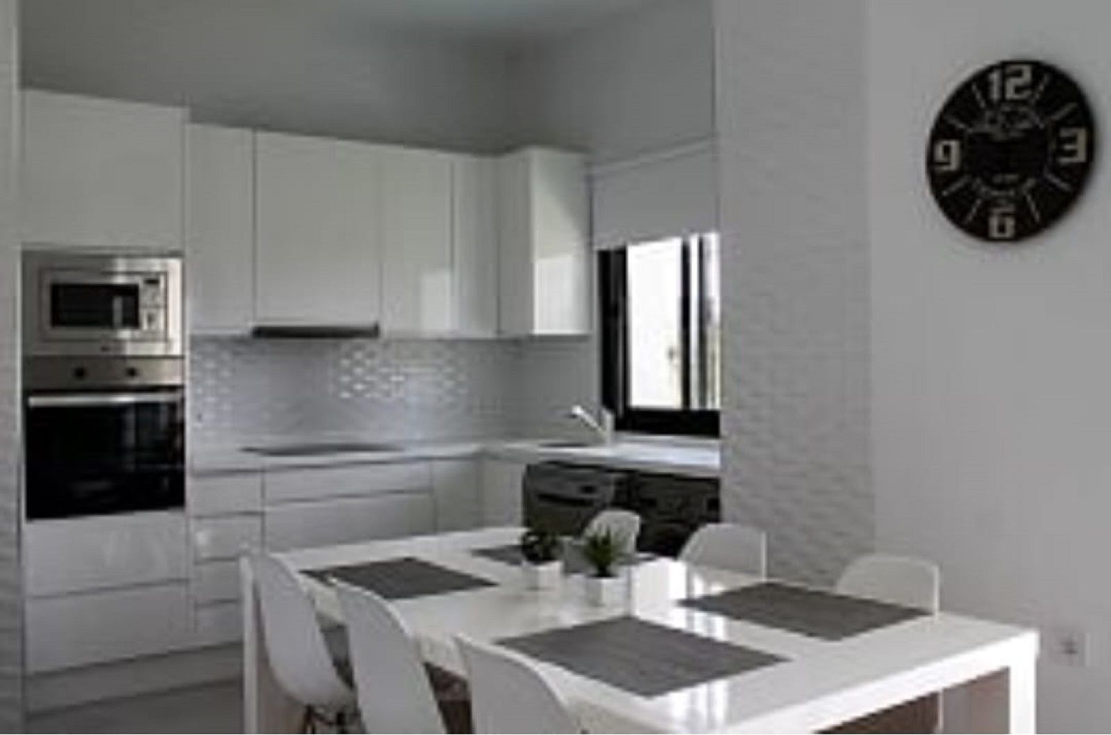 2 Bedroom Apartment in Mijas - Photo 2