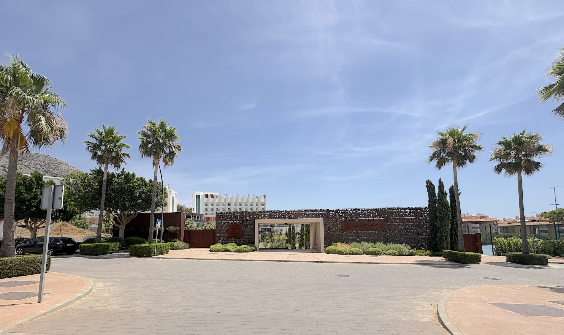 2 Bedroom Apartment in Benalmádena - Photo 46