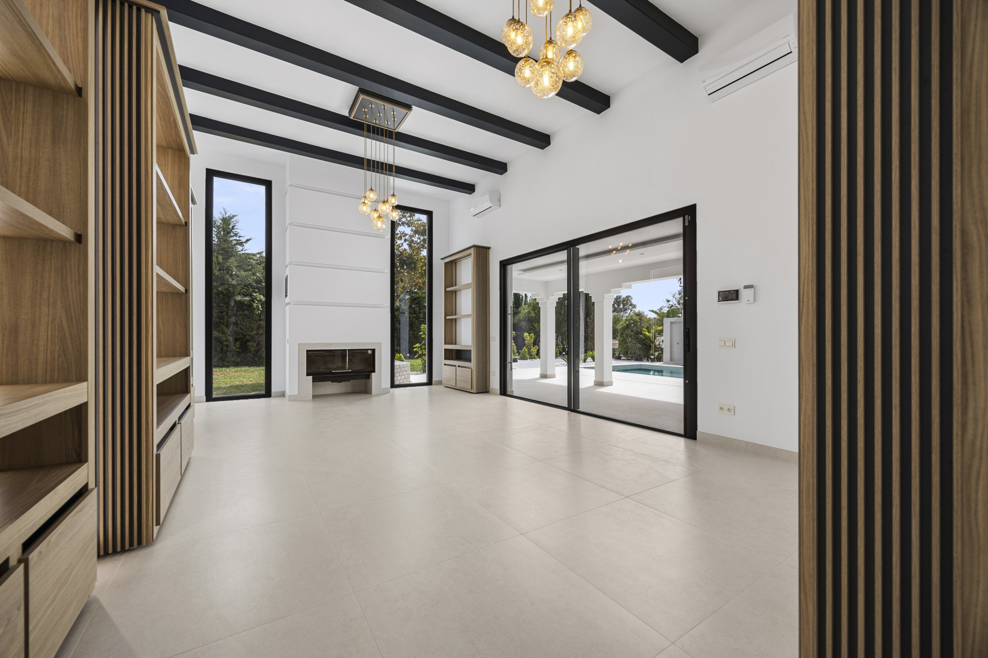 4 Bedroom Villa in San Pedro de Alcántara - Photo 2
