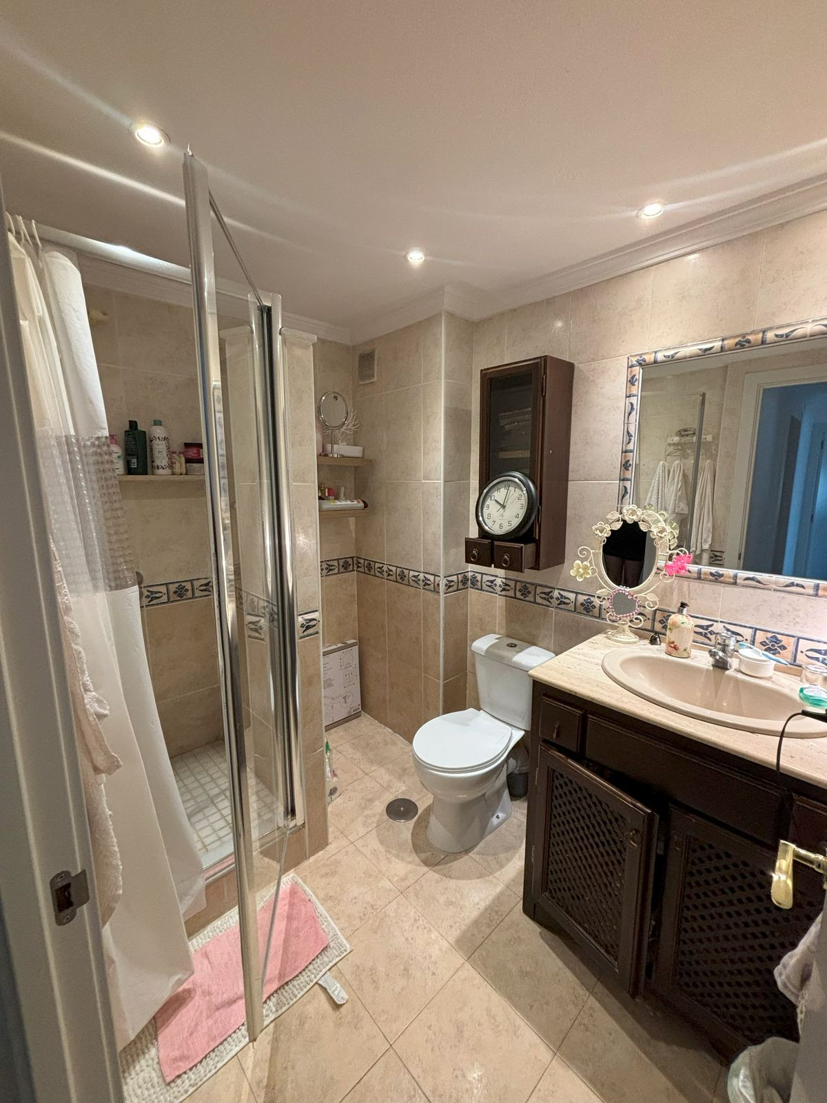 3 Bedroom Apartment in Marbella - Photo 16