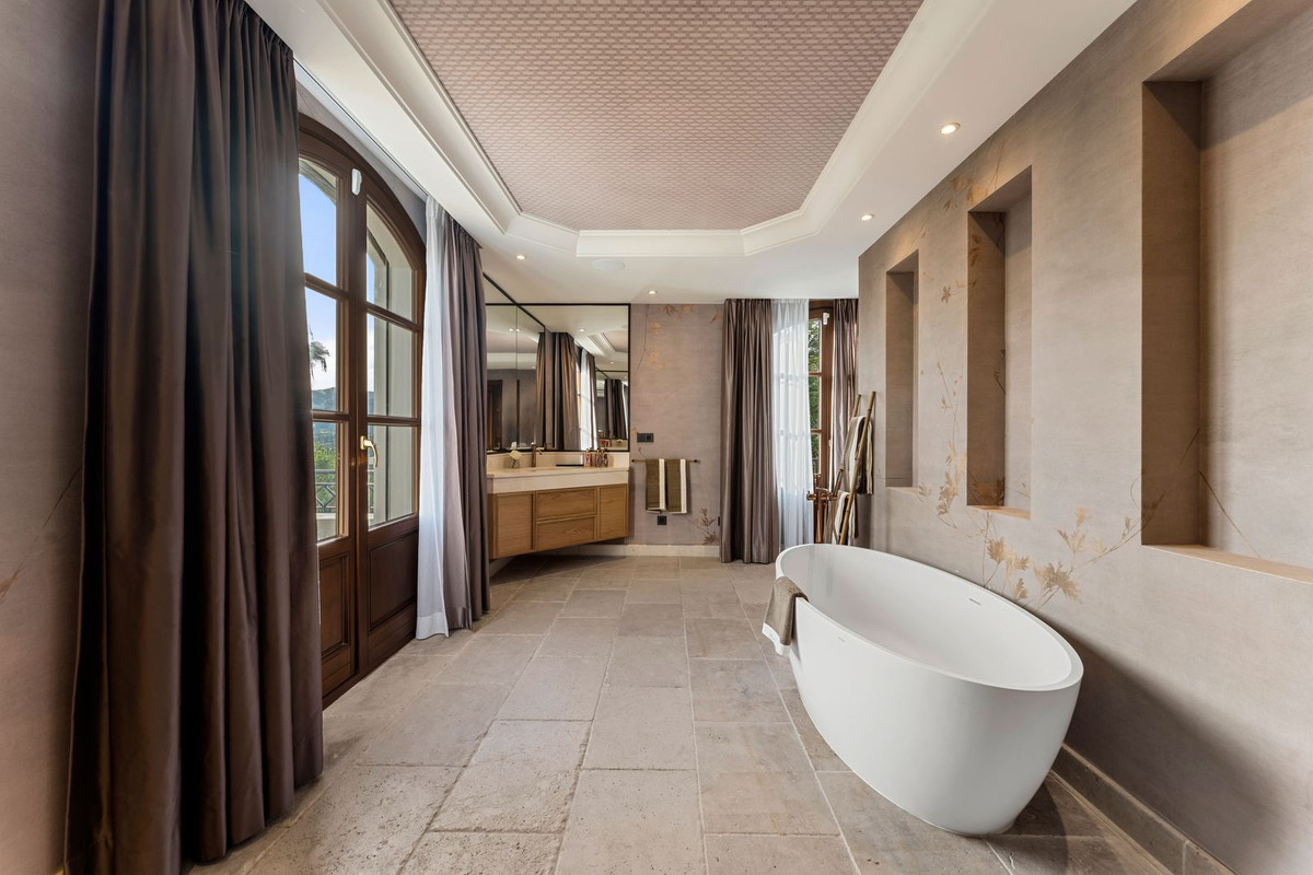 5 Bedroom Villa in Benahavís - Foto 32