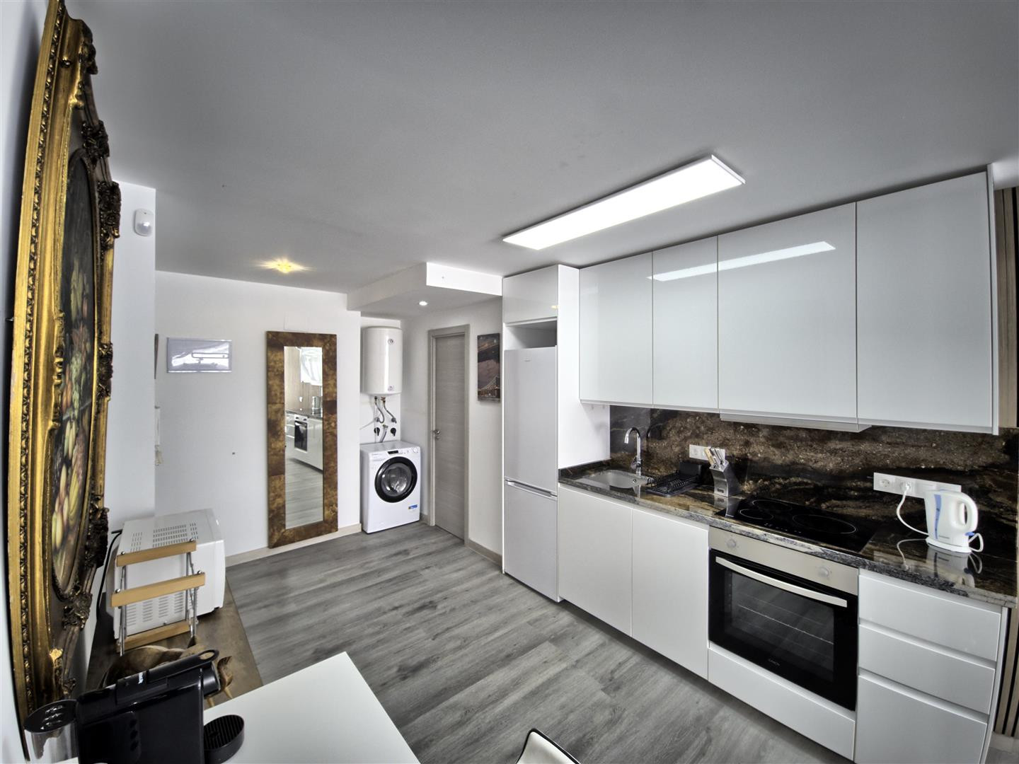 2 Bedroom Apartment in Marbella - Photo 16