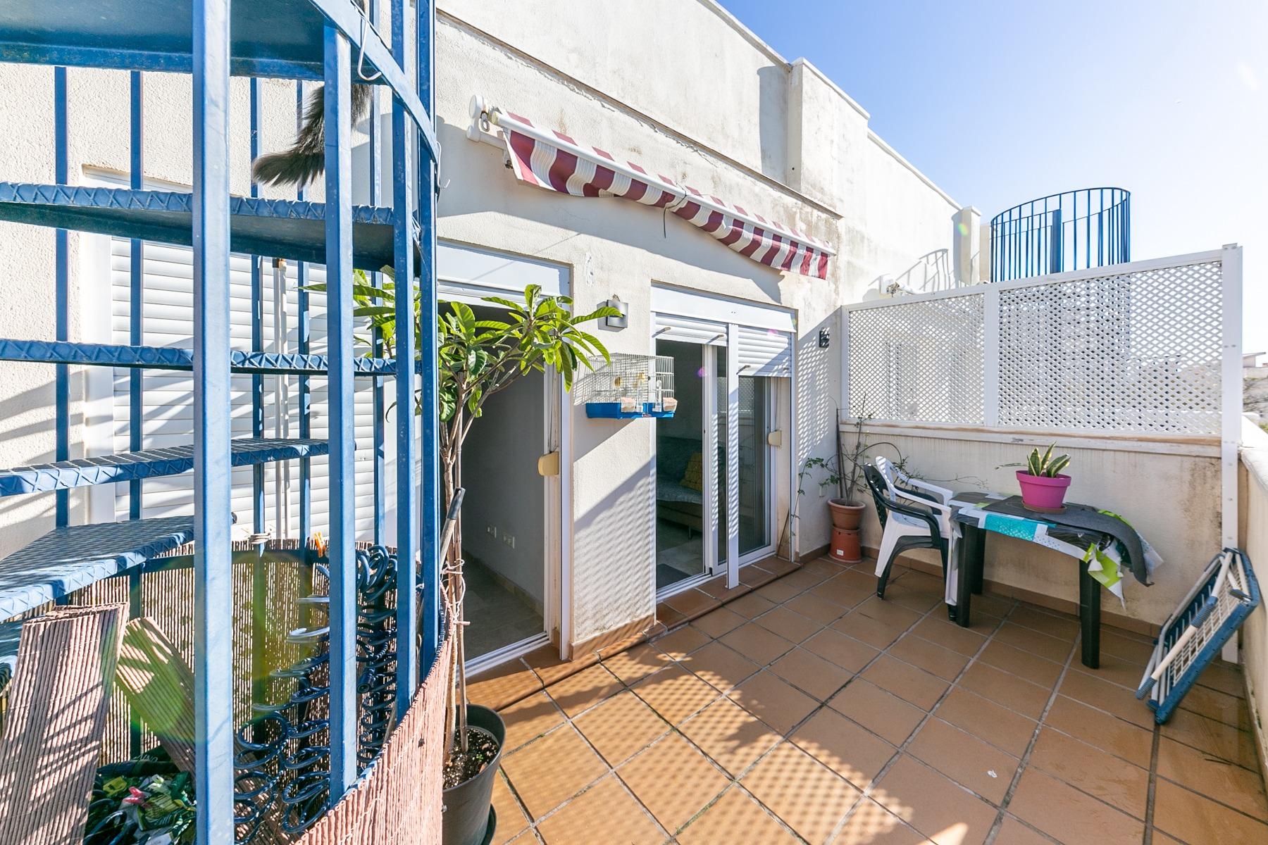 2 Bedroom Townhouse in Benalmádena - Photo 16
