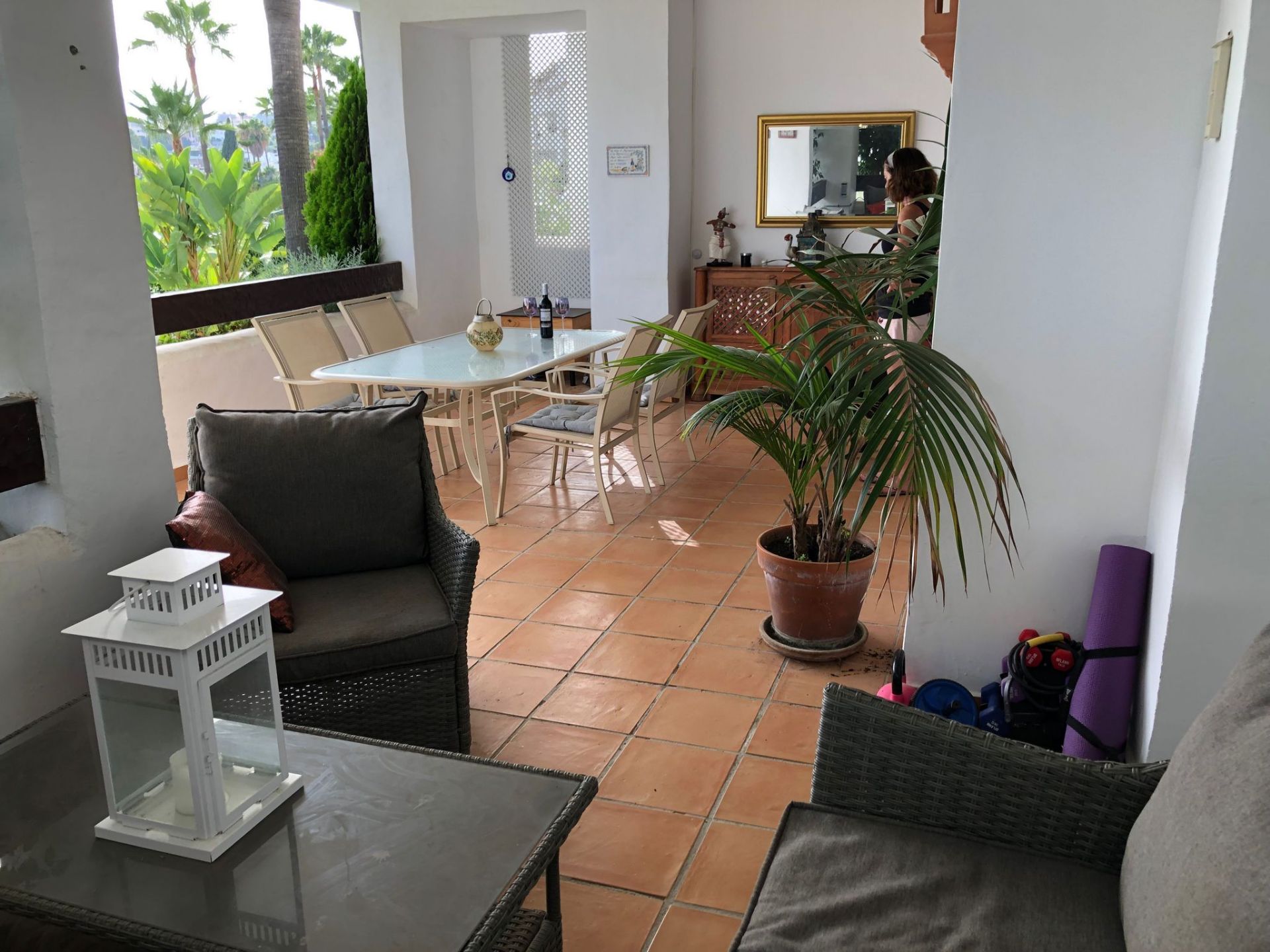 2 Bedroom Apartment in Marbella - Photo 2