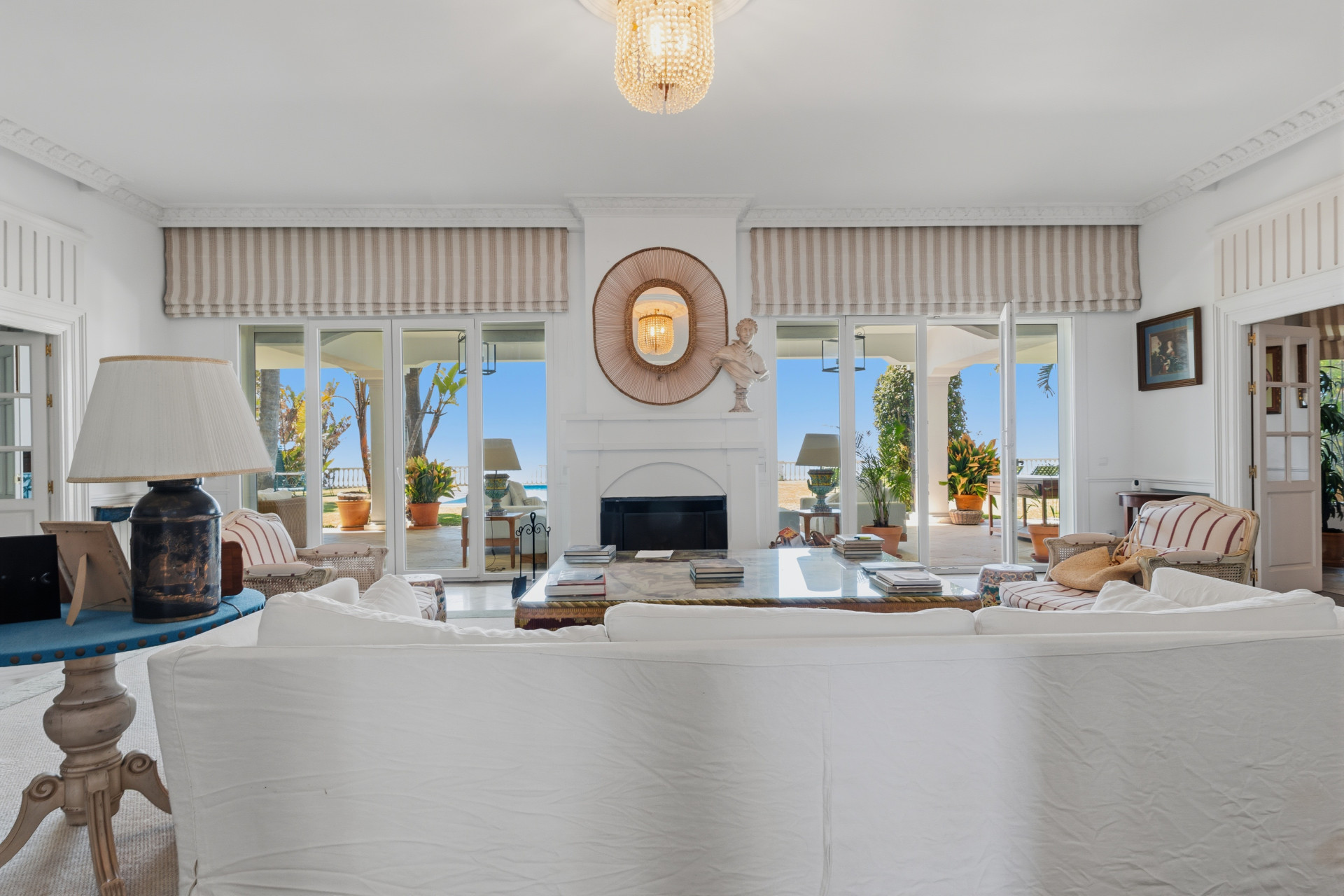 7 Bedroom Villa in Estepona - Photo 7