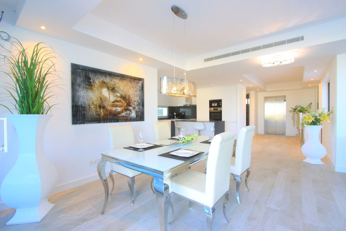 3 Bedroom Penthouse in Casares - Photo 9