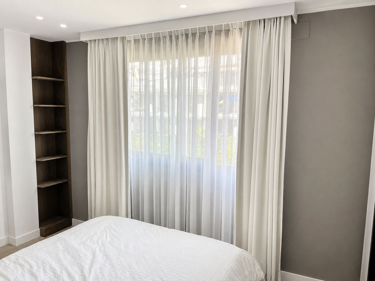 3 Bedroom Penthouse in Estepona - Photo 19