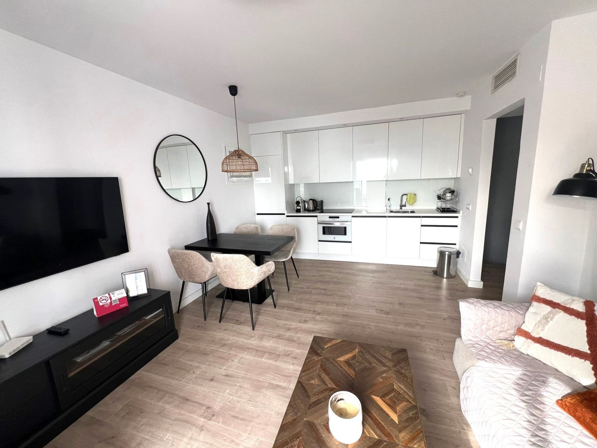 2 Bedroom Apartment in Fuengirola - Foto 3