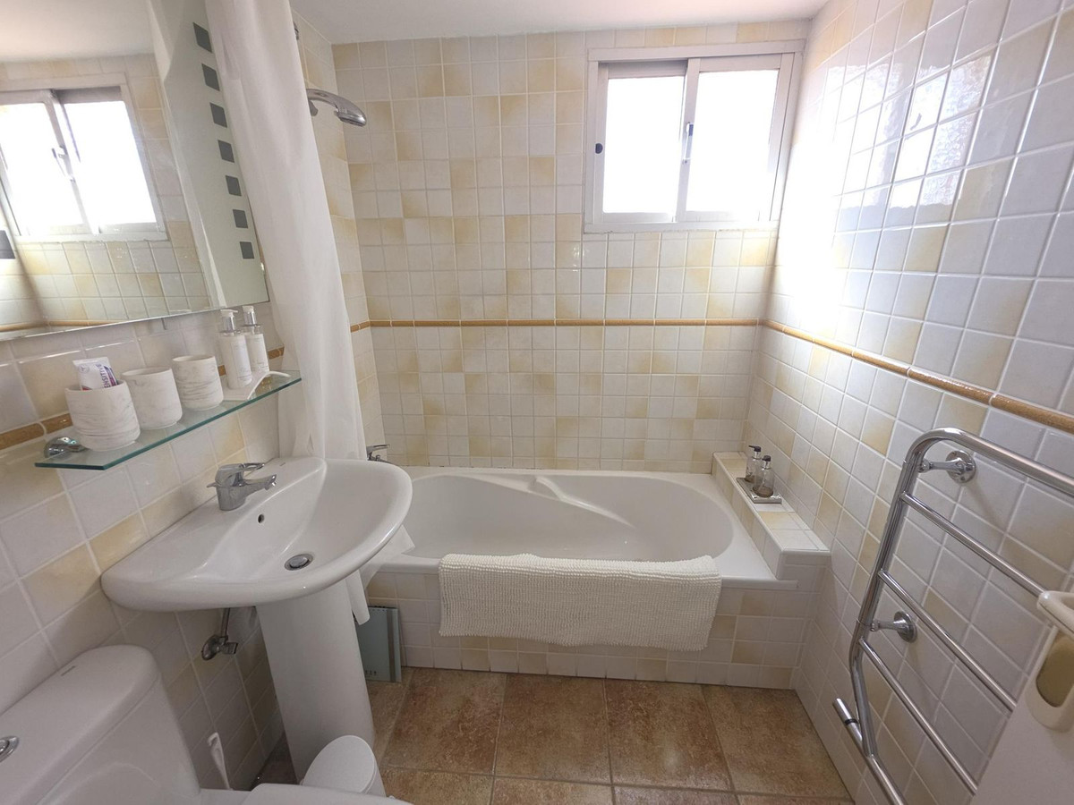 2 Bedroom Apartment in Fuengirola - Foto 22