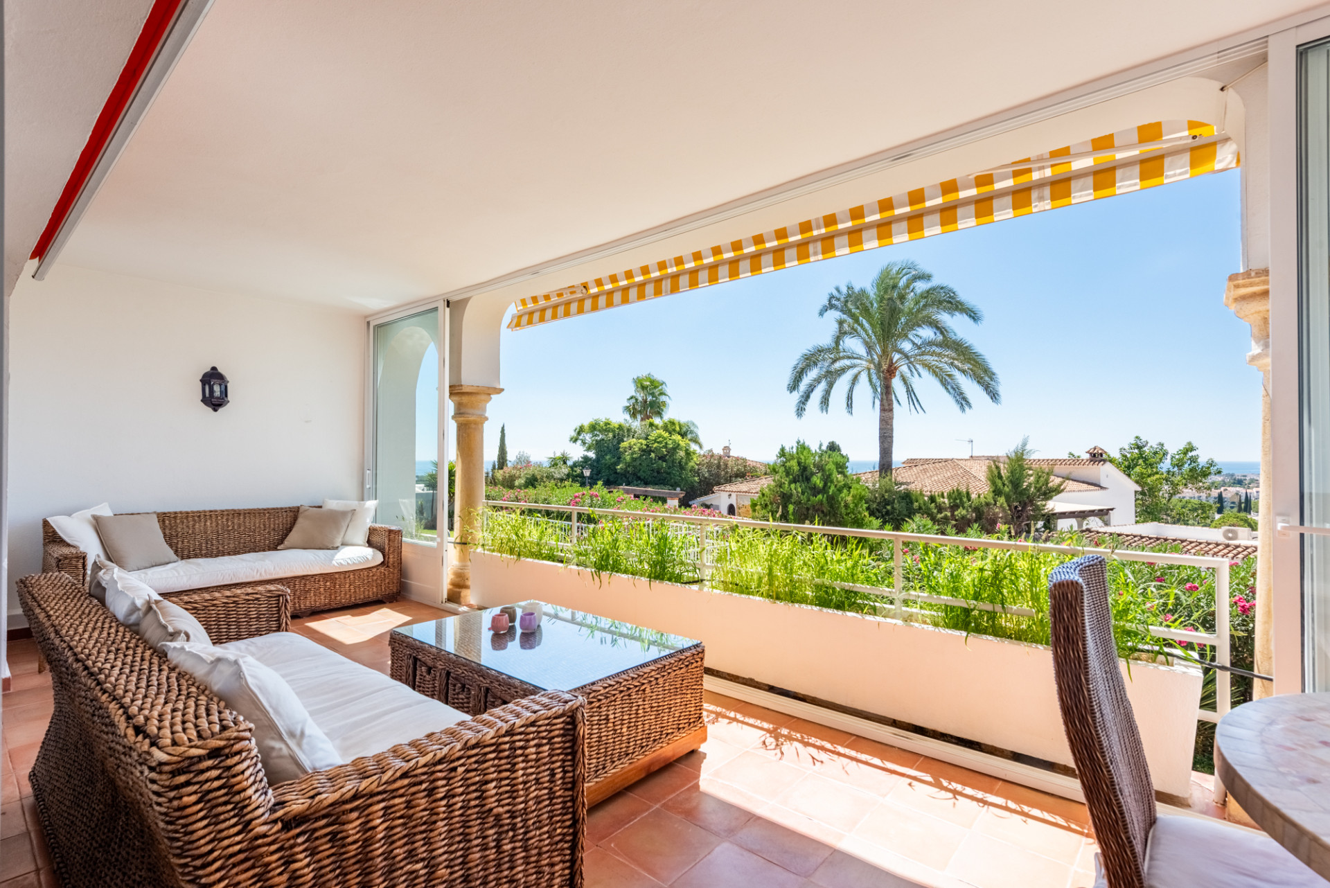2 Bedroom Townhouse in Benahavís - Photo 9