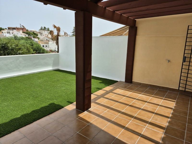 4 Bedroom Townhouse in Mijas - Photo 4