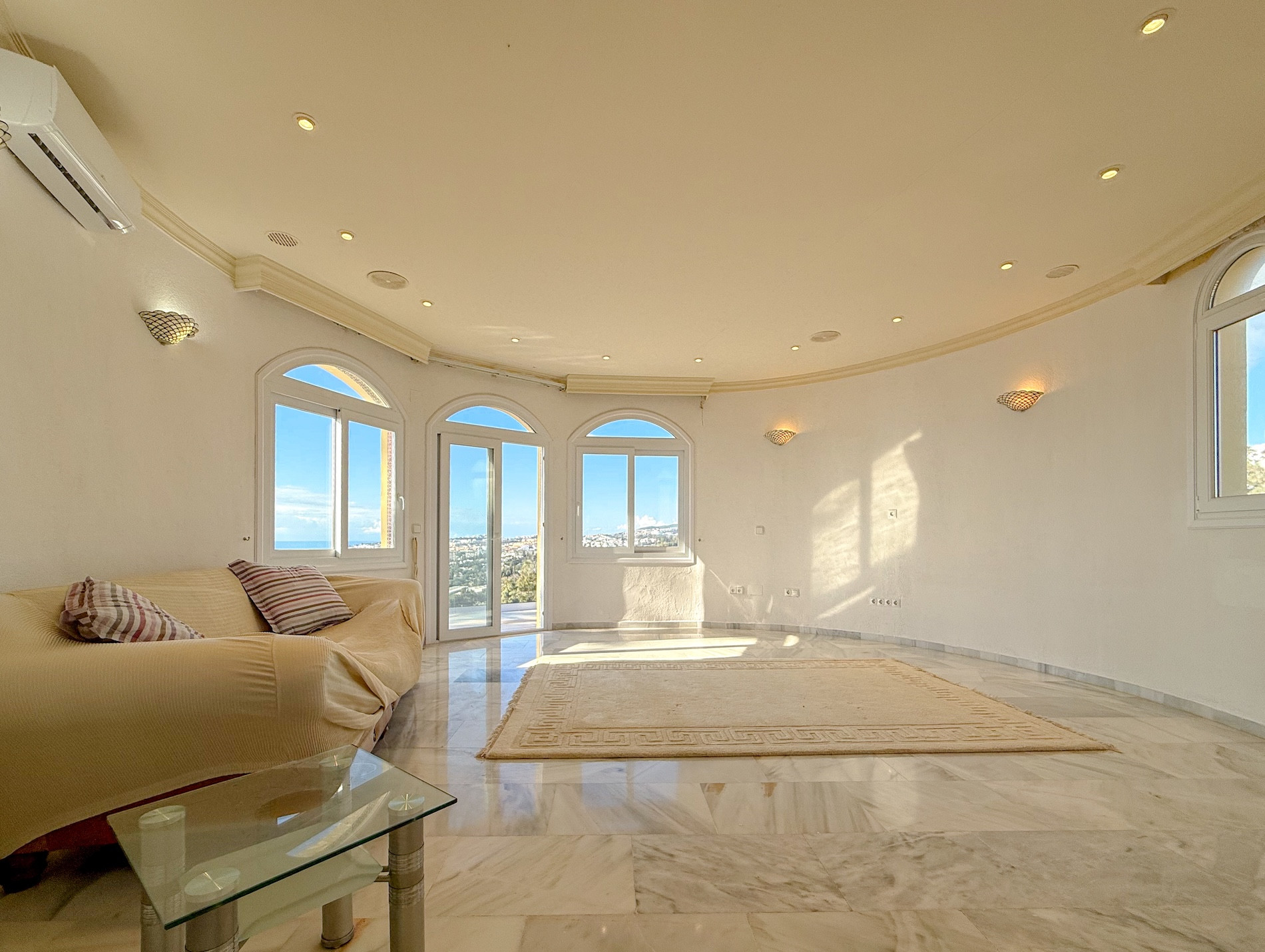5 Bedroom Villa in Mijas - Photo 8