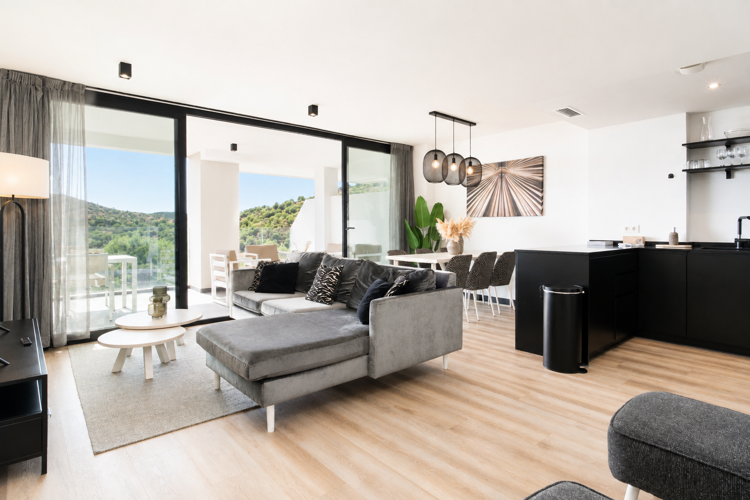 3 Bedroom Apartment in Mijas - Photo 2