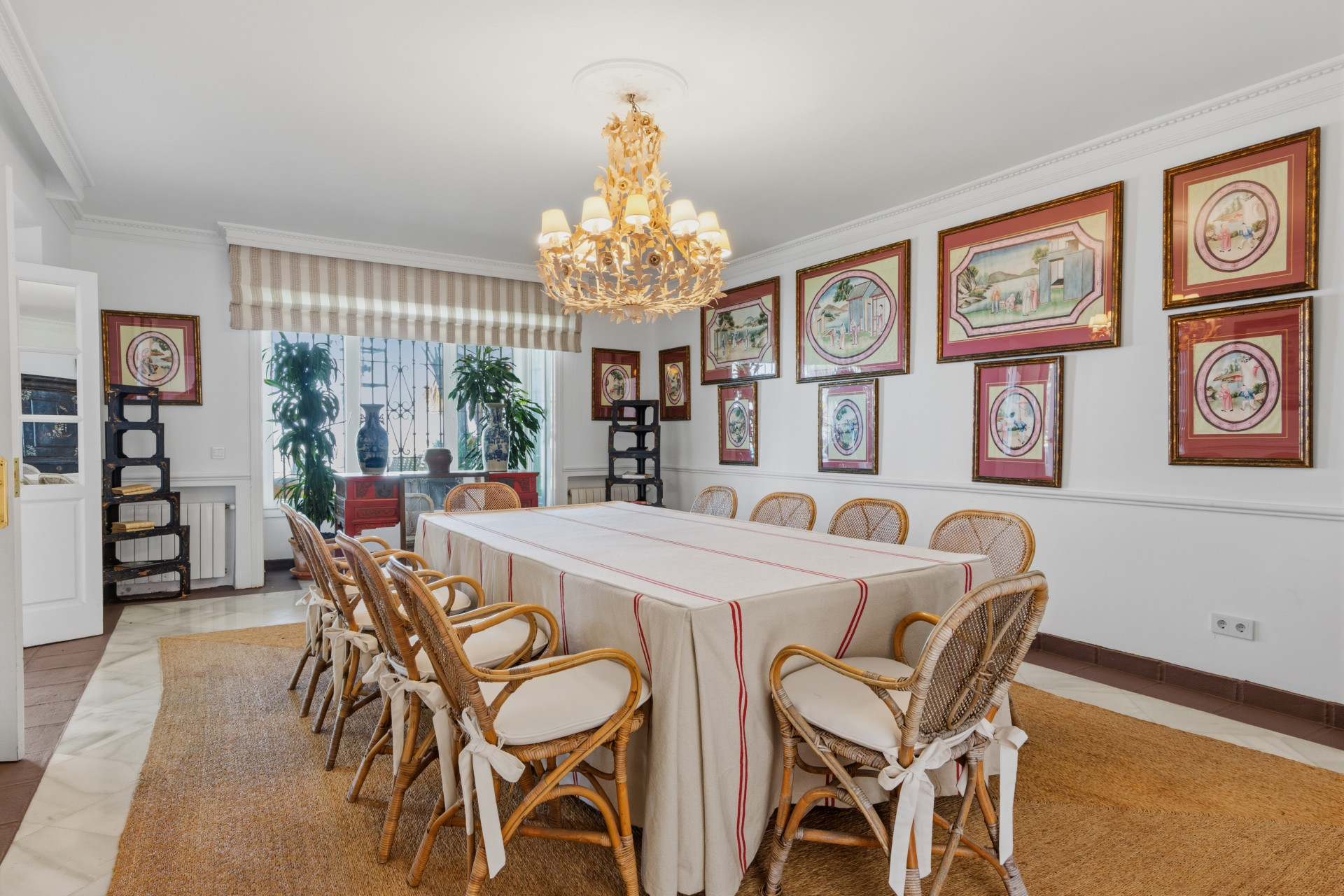 7 Bedroom Villa in Estepona - Photo 13