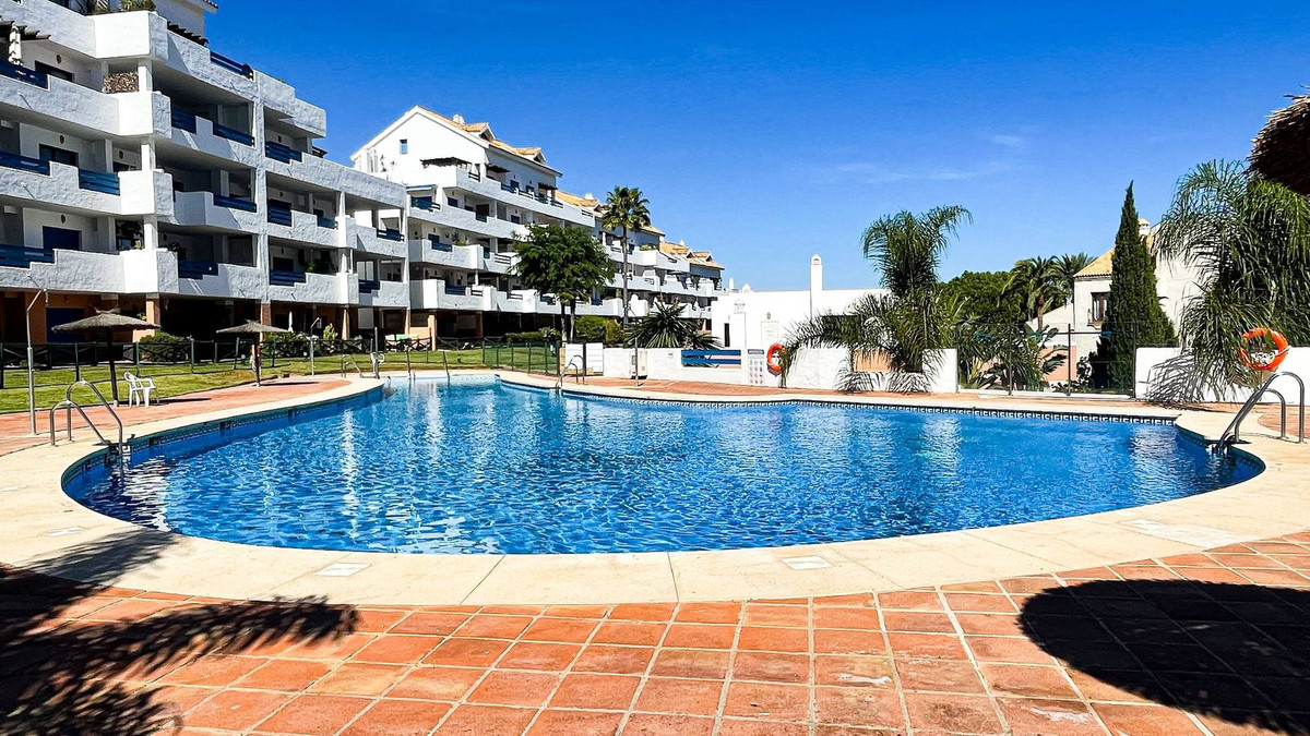 2 Bedroom Apartment in La Duquesa - Фото 18