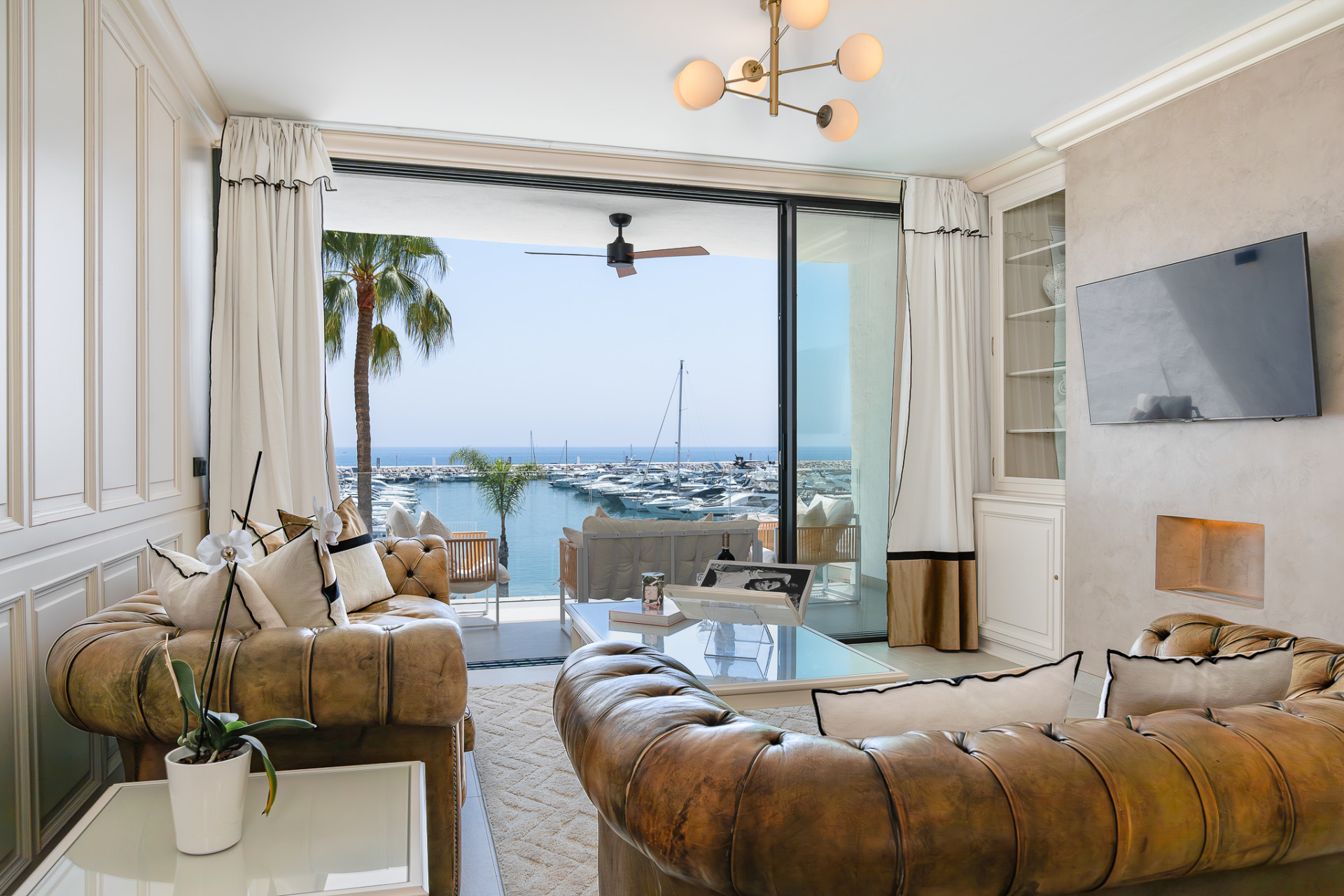 2 Bedroom Apartment in Marbella - Photo 16