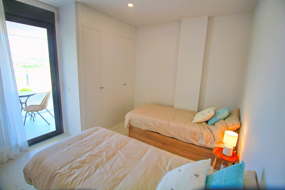 3 Bedroom Apartment in Casares - Photo 17
