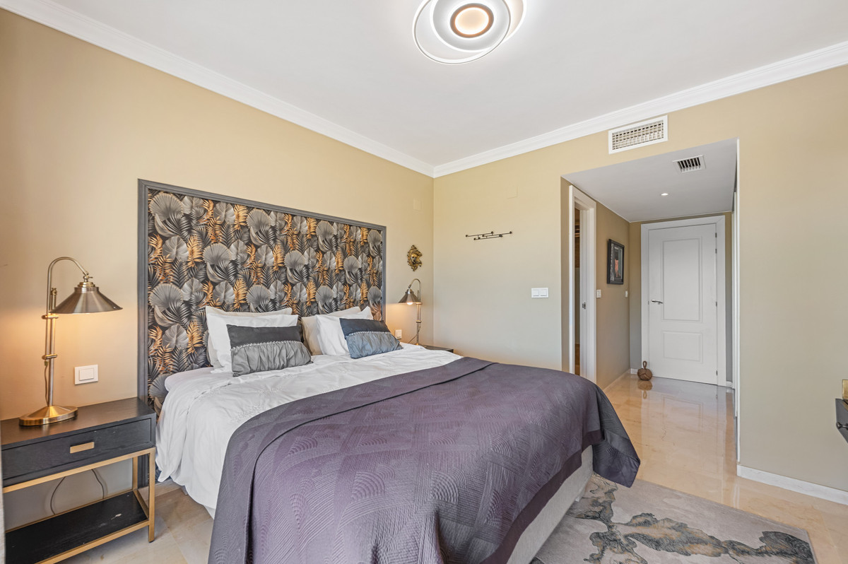 4 Bedroom Apartment in San Pedro de Alcántara - Photo 22
