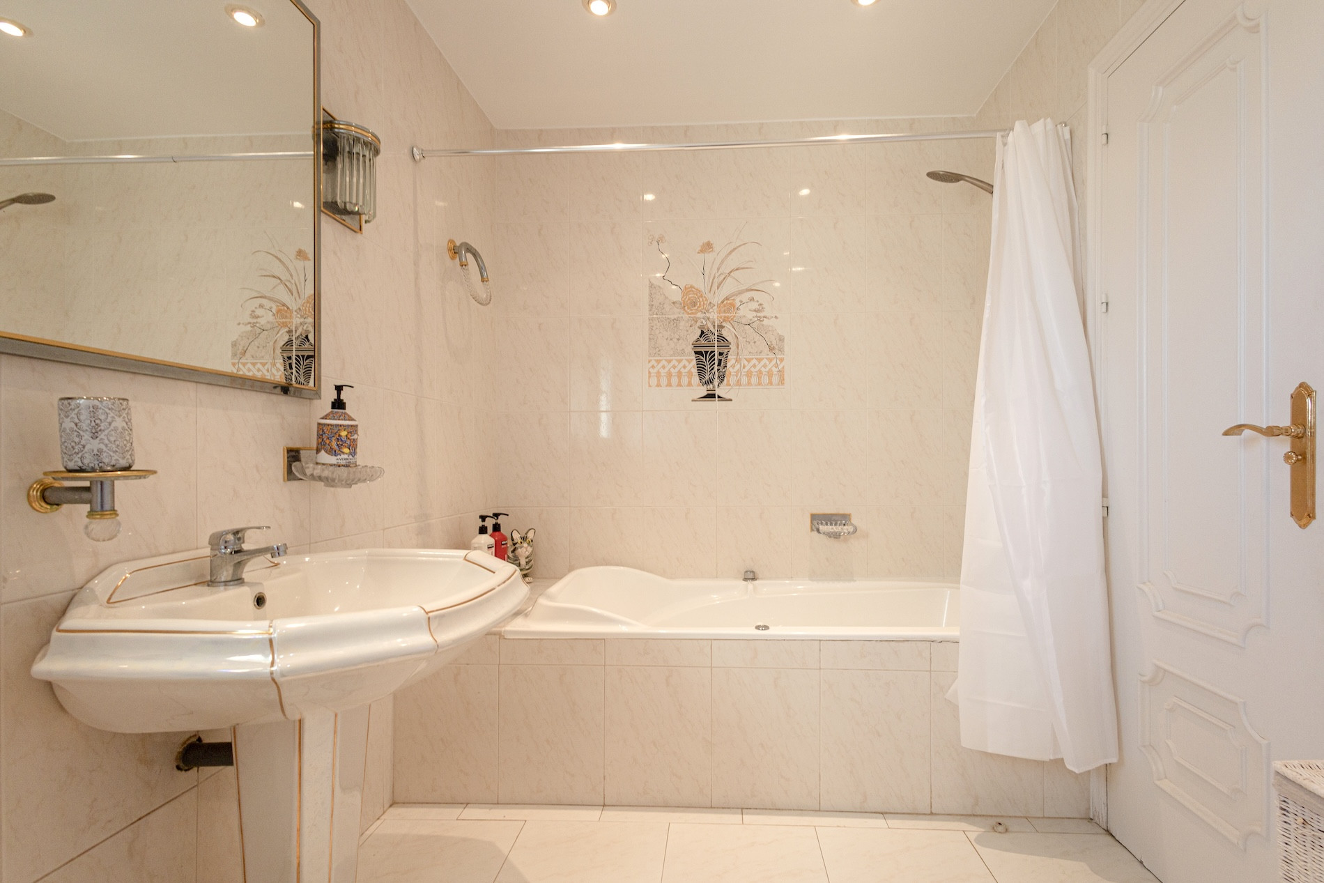 5 Bedroom Villa in Mijas - Photo 14