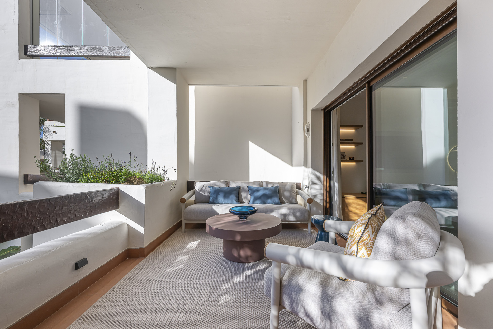 3 Bedroom Apartment in Estepona - Photo 17