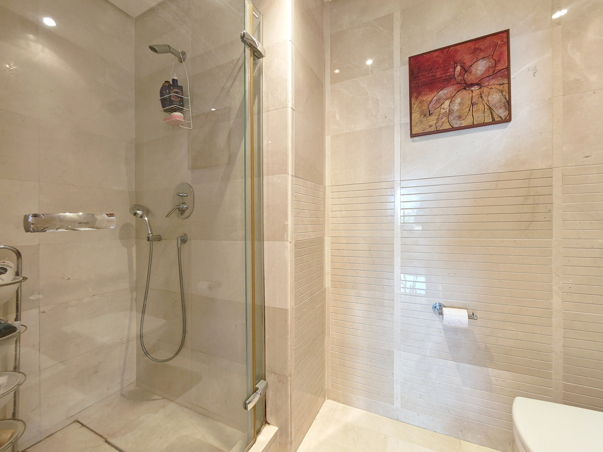 3 Bedroom Apartment in Marbella - Photo 19