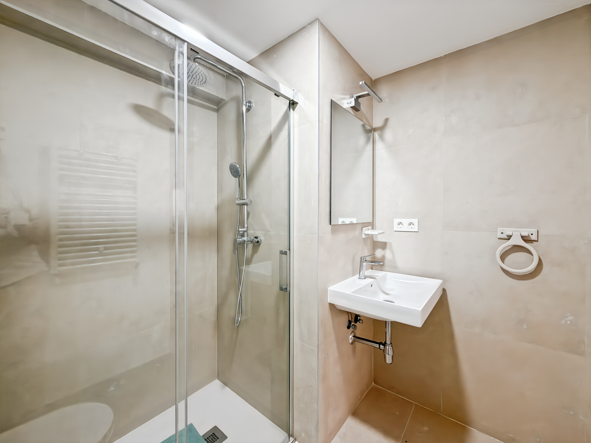5 Bedroom Villa in Málaga - Photo 47