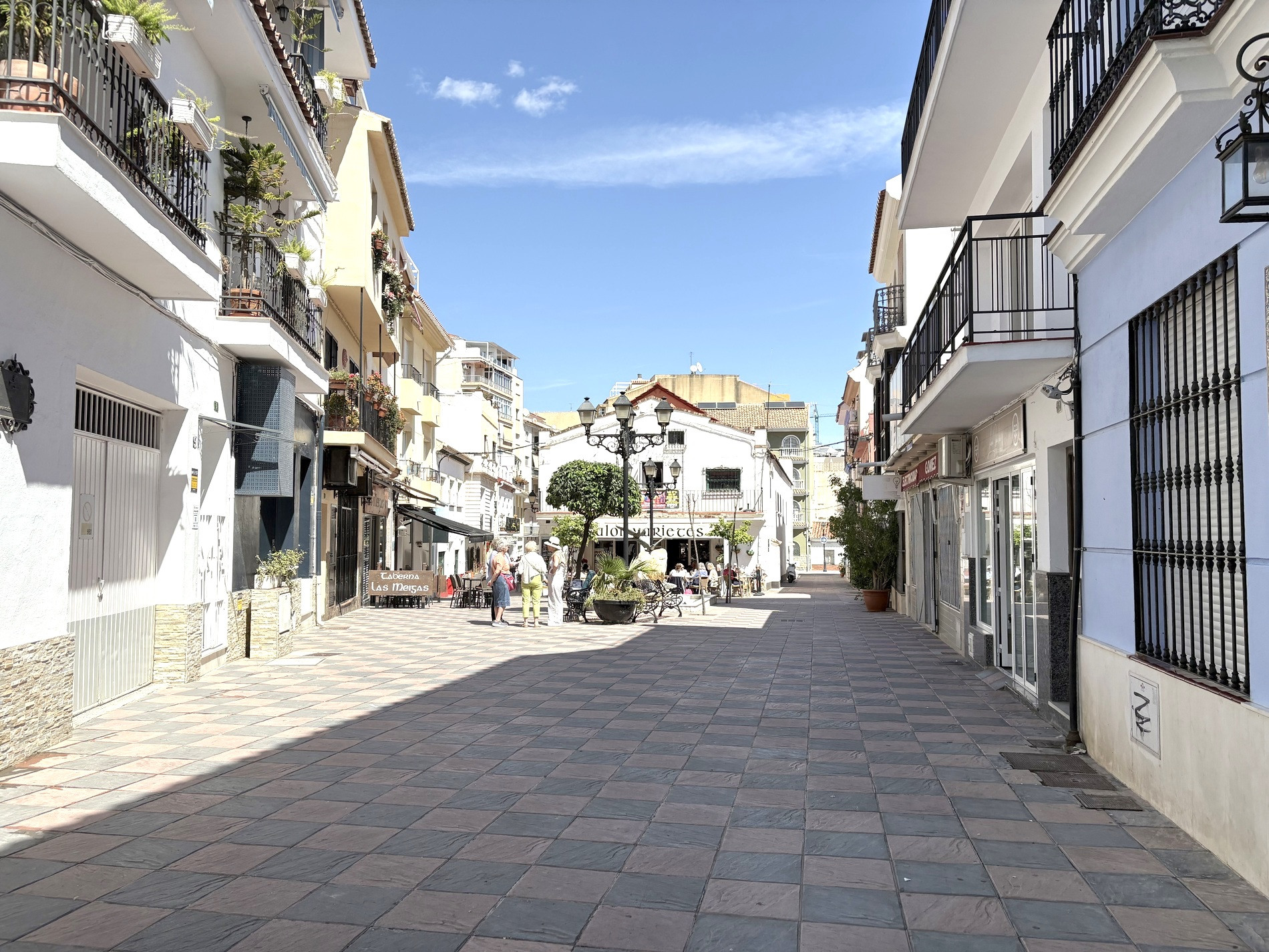 2 Bedroom Penthouse in Fuengirola - Photo 24