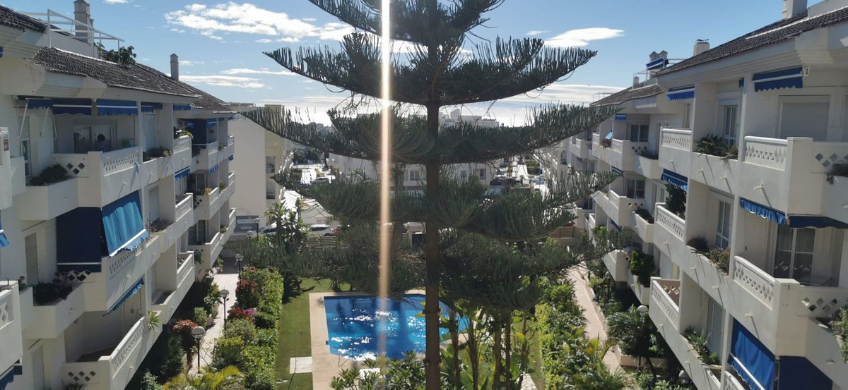 4 Bedroom Penthouse in San Pedro de Alcántara - Photo 6