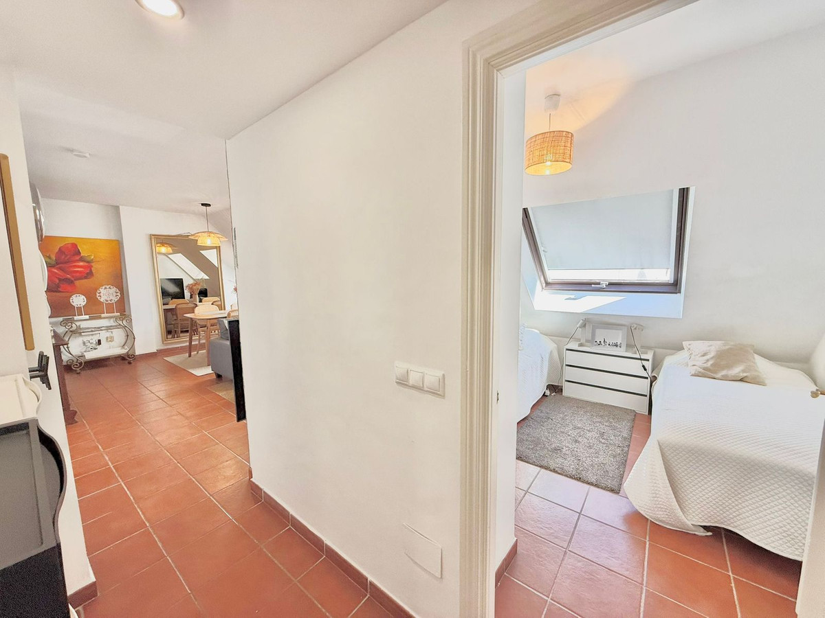 3 Bedroom Penthouse in Fuengirola - Photo 13